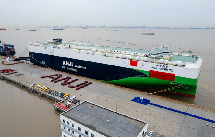 上汽自营船队扩容全球最大9500车位汽车运输船首航欧洲