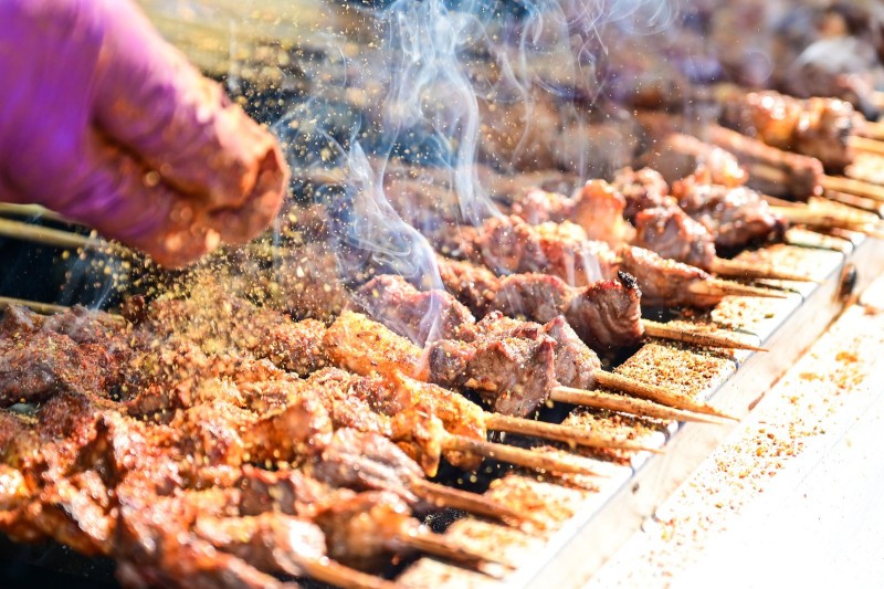 半程马拉松男子纪录刷新! 长安里?2025吉木萨尔天山马拉松 暨“跑遍大美新疆”(吉木萨尔)圆满落幕