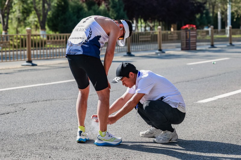 半程马拉松男子纪录刷新! 长安里?2025吉木萨尔天山马拉松 暨“跑遍大美新疆”(吉木萨尔)圆满落幕