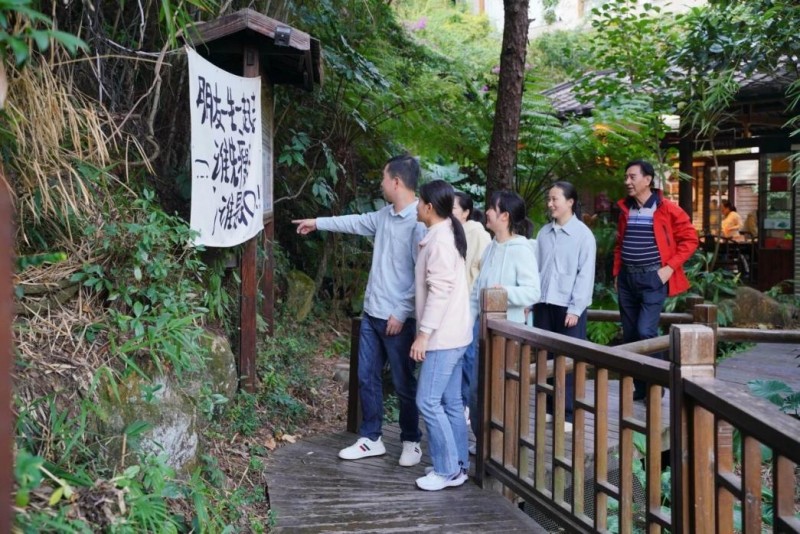 全民健身强体魄 凝心聚力跟党走——东南眼科医院“红色团建”赋能健康中国