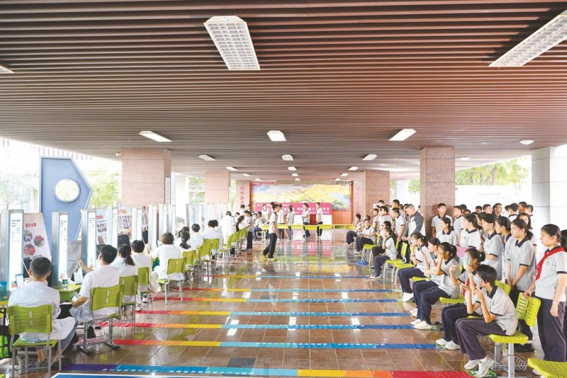 争做政府放心、群众满意的“光明使者”——东南眼科医院坚持党建引领,以初心践行为民服务