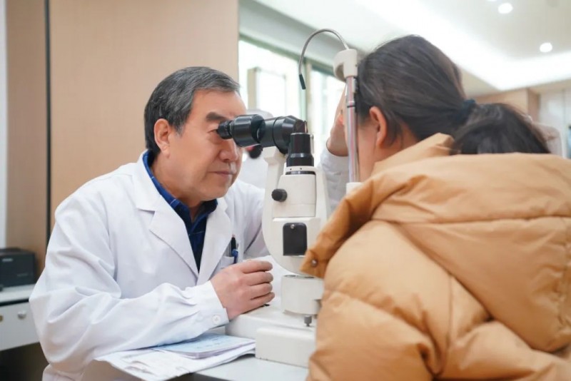 中国医师节,致敬光明守护者