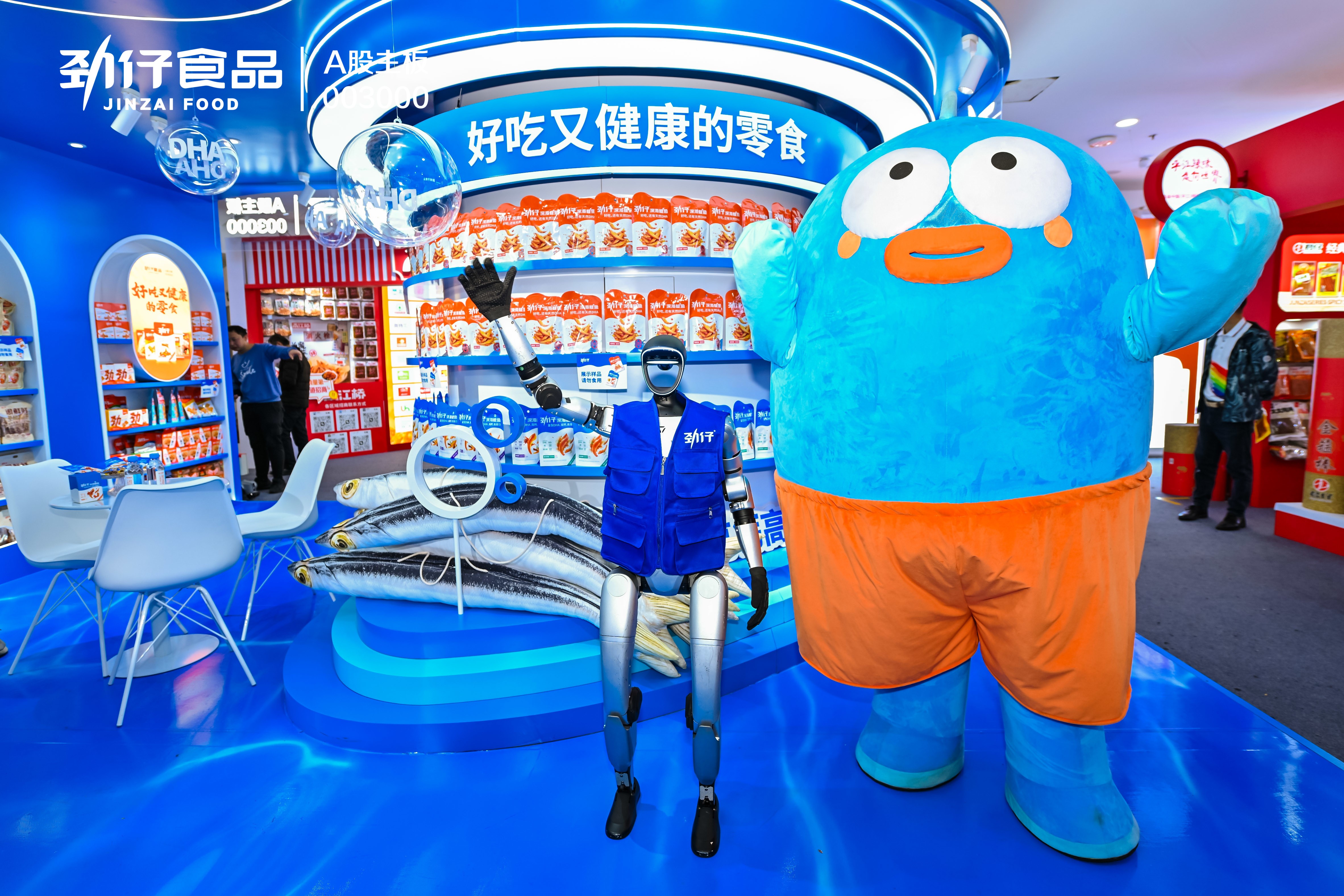 第112届糖酒会火热进行中,国民零食品牌劲仔现身成全场焦点