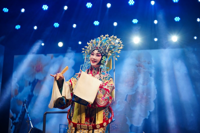 陶瓷界开先河！首届“陶瓷春晚”如何成为五粮文创品牌升维支点