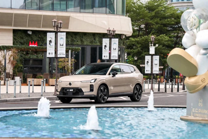 沃尔沃xc70:舒适与实用,定义家庭豪华混动suv新标杆