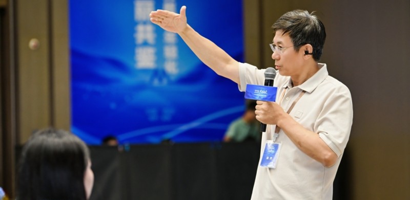 msg第二届中国躯体年轻化论坛成功举办 栾杰教授现场演示motiva梦萦筋膜下复合隆乳术