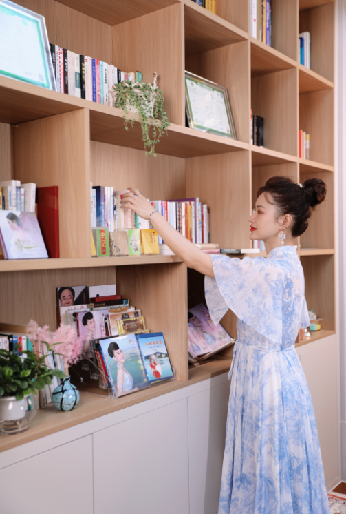 外国留学生爱上中文诗《我有花一朵》,文化输出让世界看见中国魅力