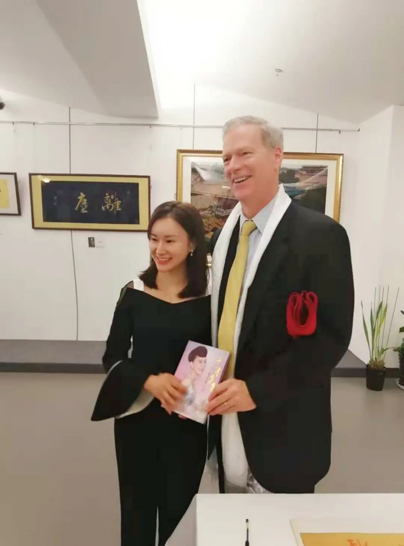 外国留学生爱上中文诗《我有花一朵》,文化输出让世界看见中国魅力