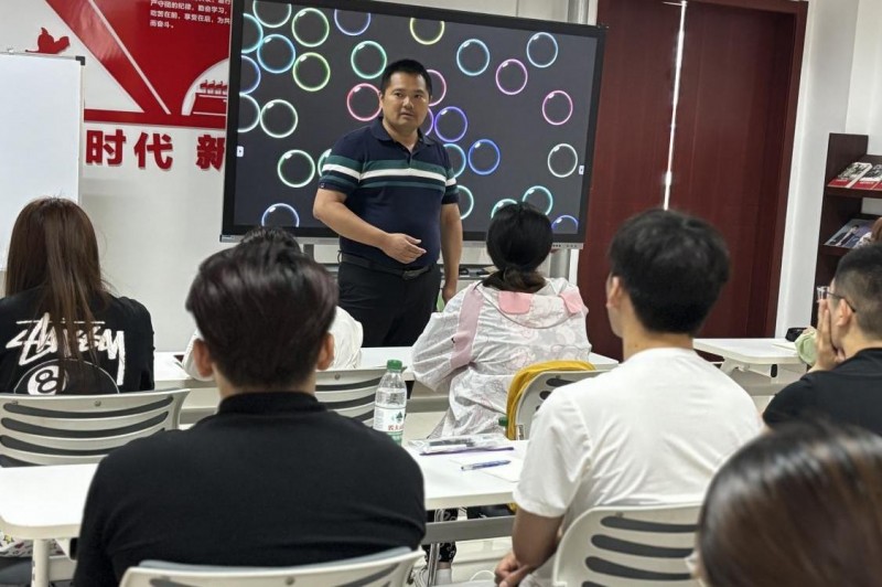 俄语为钥启新程:中国学子齐鲁集训备战伊尔库茨克留学之旅