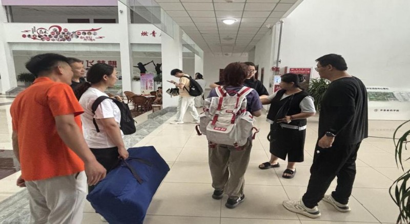 俄语为钥启新程:中国学子齐鲁集训备战伊尔库茨克留学之旅