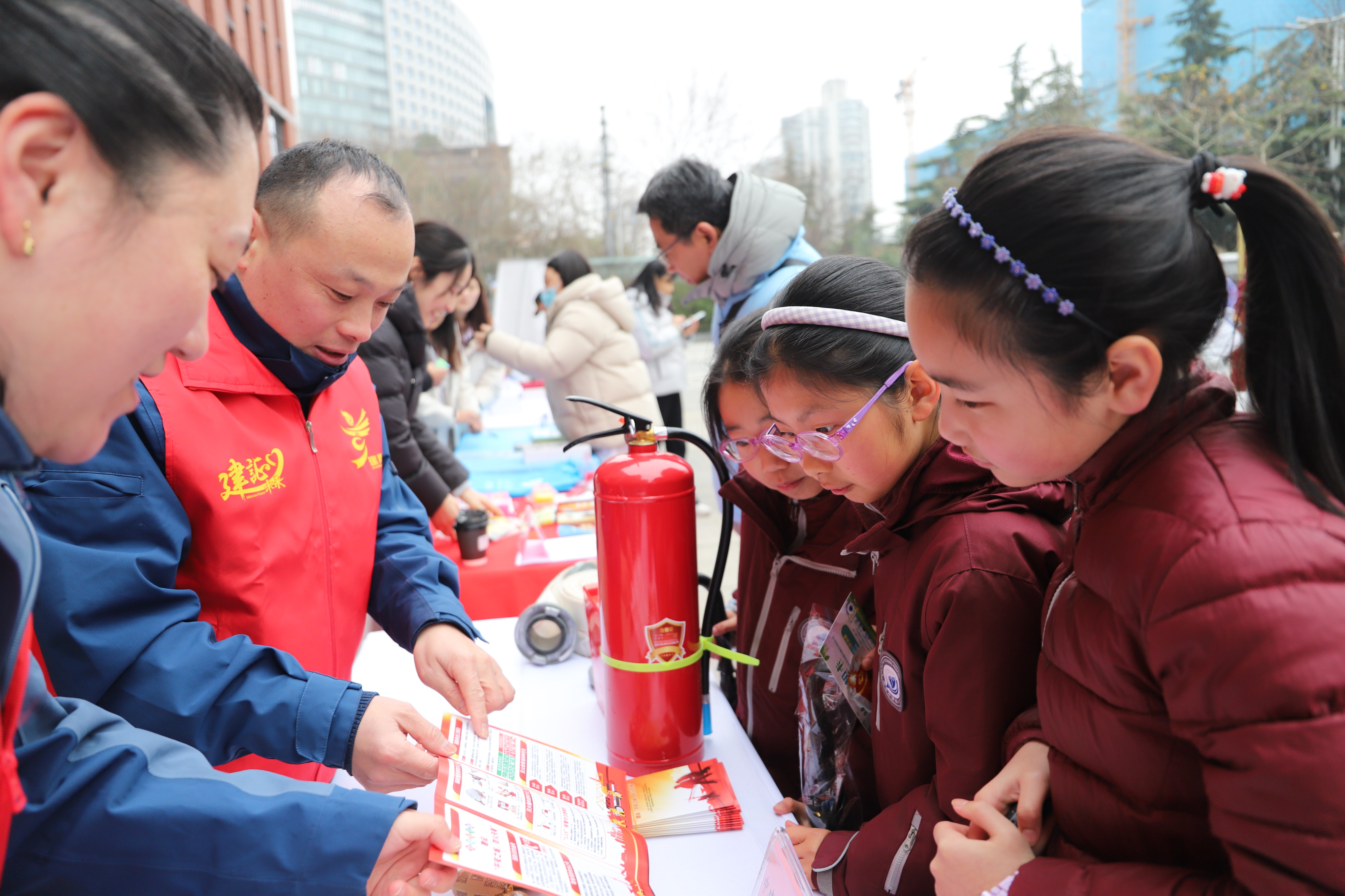 1741312596504581.jpg 2.jpg