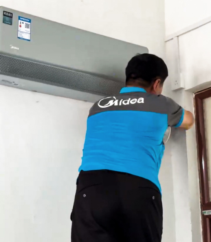 关注乡村教师困境 美的空调以公益行动践行企业责任