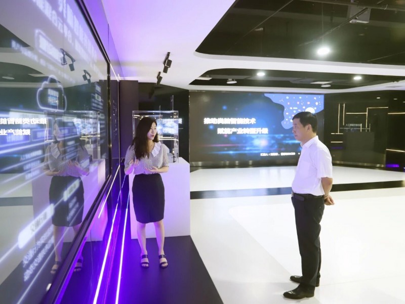 从技术攻坚到行业赋能:沈萍的“红旗手”之路