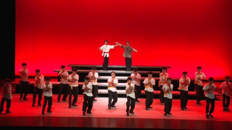 西秦戏现代剧《麒麟夺锦》:非遗双璧唱新声,一出好戏活乡村