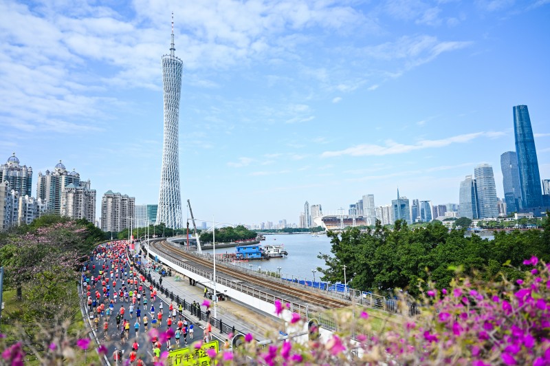 喜迎全运,五度同行:正佳广场携手广马共筑城市体育年