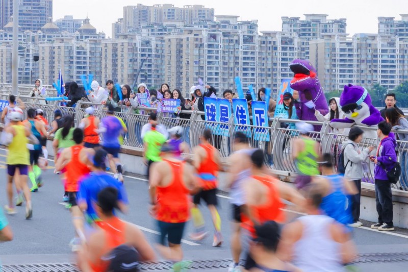 喜迎全运,五度同行:正佳广场携手广马共筑城市体育年