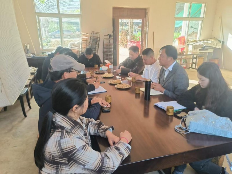 《芒市农民院士科技服务站赴芒丙村开展调研指导,助力养殖发展》