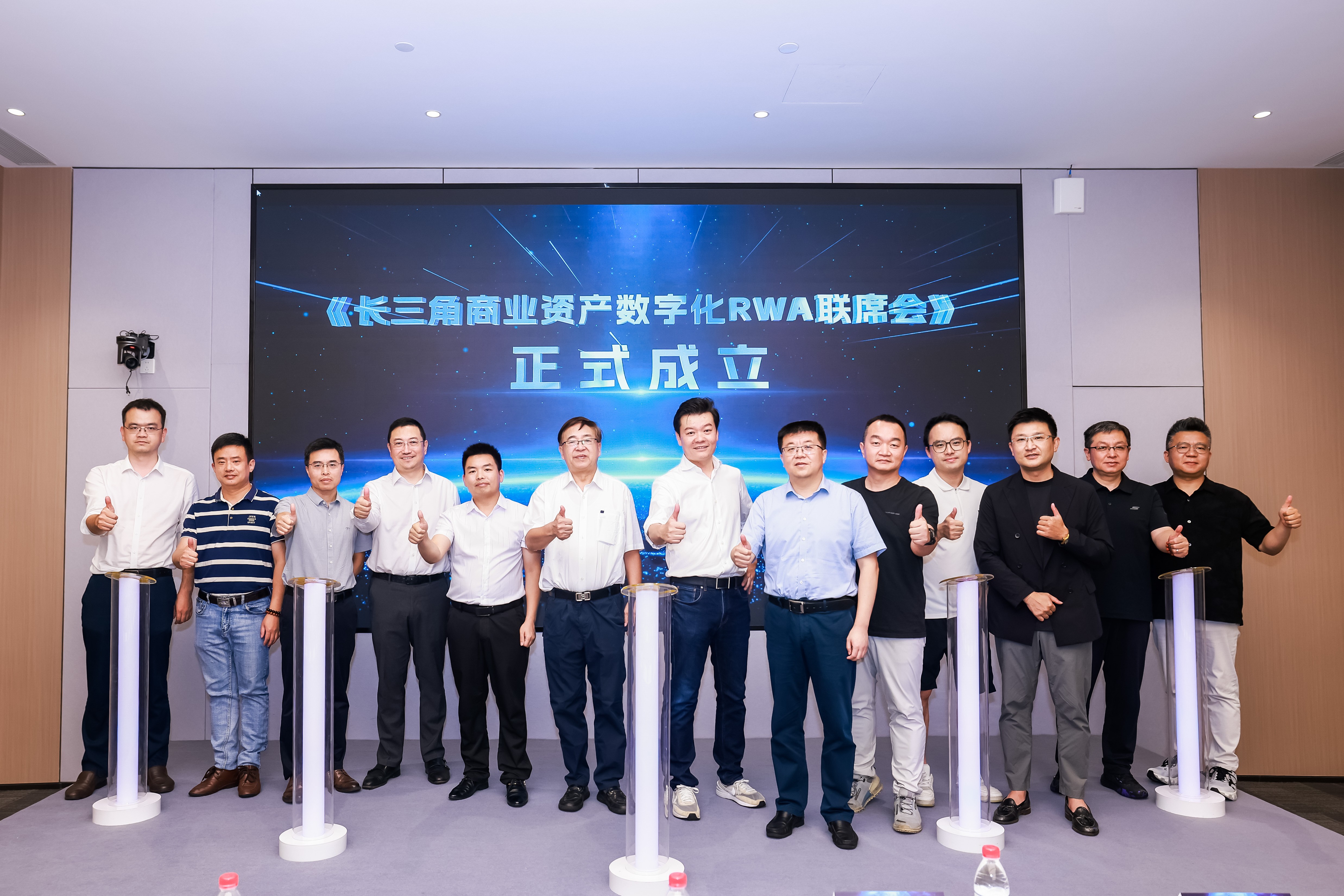 1753058061821336.jpg 61543df7c4b1c1ccb0f2b1e53e925ae.jpg