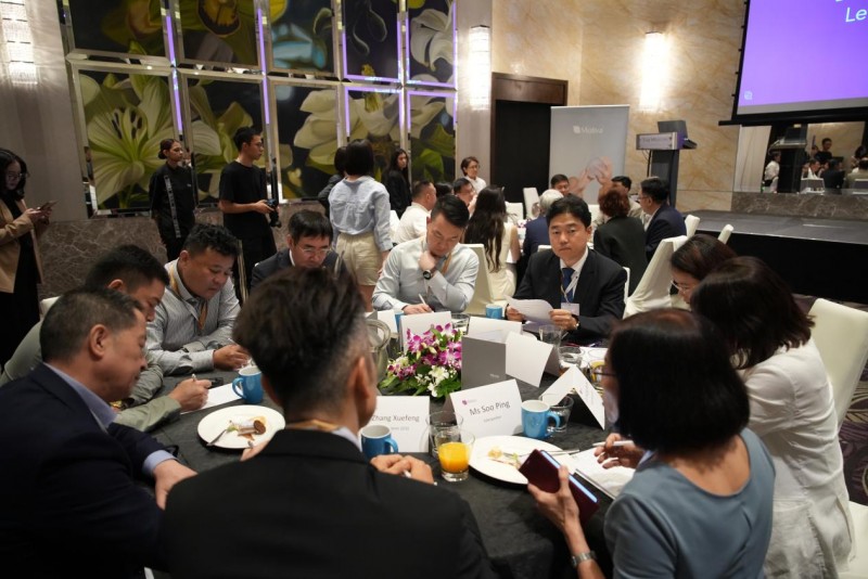 狮城盛会启新程 motiva梦萦?携手中国专家领航隆胸领域精准化发展