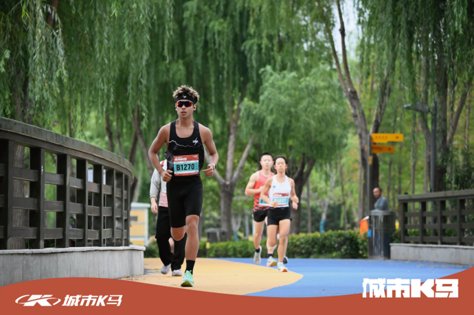 秋色正浓,“郑”好开跑!城市k马郑州站活力绽放