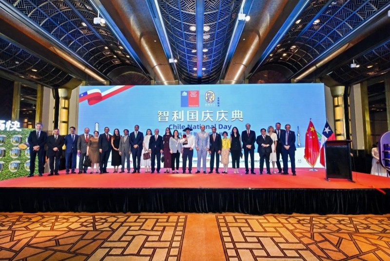 智利领事馆官方推荐:高端西梅西梅纤生亮相智利国庆庆典