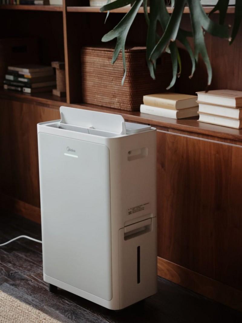 告别潮湿闷热,拥抱干爽睡眠——美的安睡除湿机不愧是梅雨季的救命机