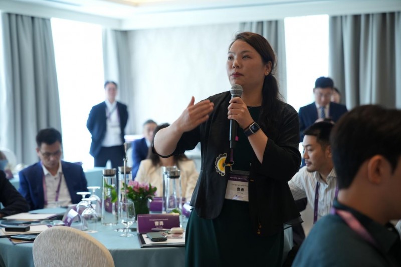 全球医美盛会闪耀狮城中国专家曹勇发出强音:安全与自然引领乳房整形未来