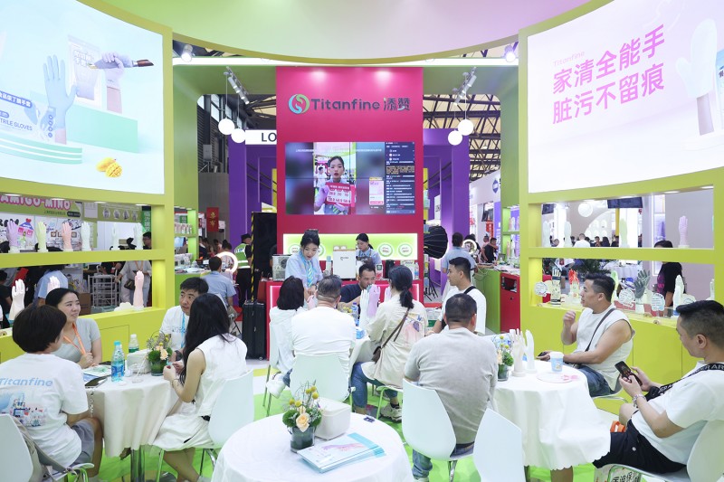2025上海百货会完美落幕!添赞硬核“手护”实力圈粉,新品互动引热潮!