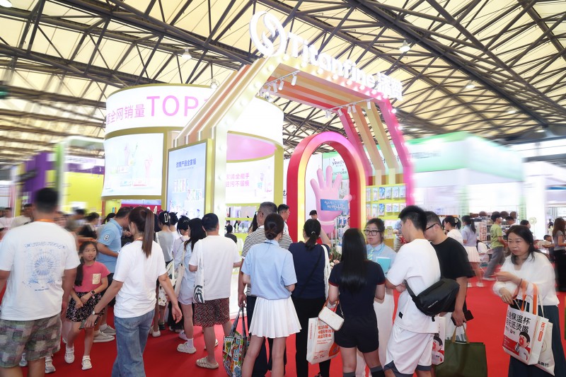 2025上海百货会完美落幕!添赞硬核“手护”实力圈粉,新品互动引热潮!