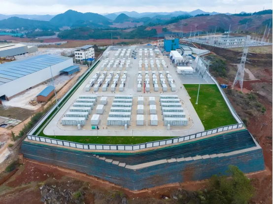 为我国首个大型锂钠混合储能站保驾护航 鼎和为大型“充电宝”提供保险凯发k8手机网页的解决方案