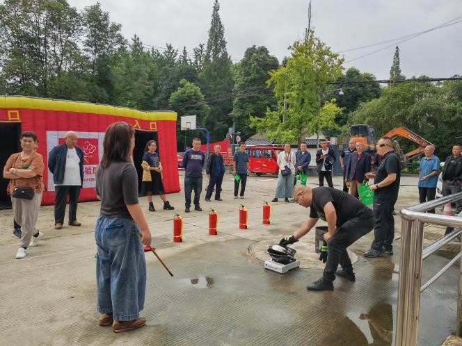 成都市温江区和盛镇舒家渡社区“人人讲安全·个个会应急”应急演练主题活动