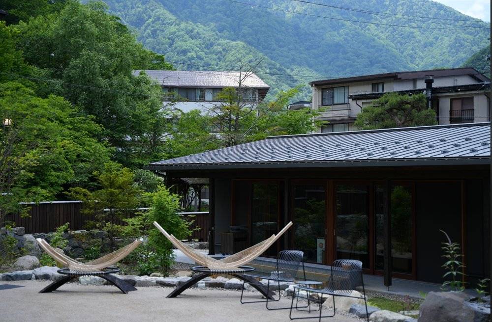 今年流行coolcation?躲进22度的夏天里